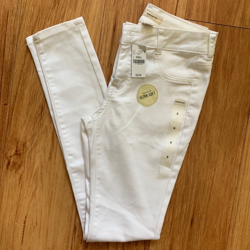 New with tags - Blue asphalt white jeans